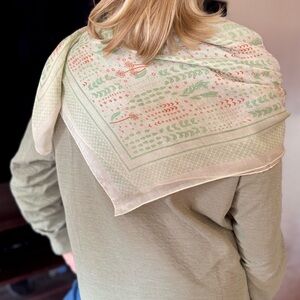 Toad&Co Bandana Scarf T1202608 Floral Pattern Light Green/Cream One Size Modal